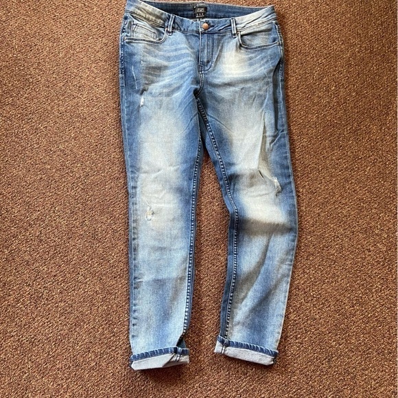 F&F skinny distressed jeans. Nice wash. Ready for anything Mom jeans. - Picture 1 of 8
